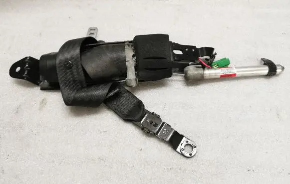 Volvo XC60 Front seatbelt 39803973