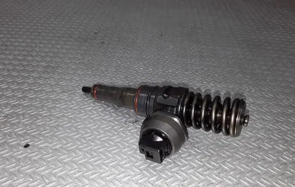 Audi A3 S3 8L Fuel injector 038130073AQ