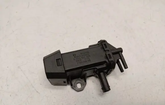BMW 3 E90 E91 Valve vacuum 7796338 11747796338 11657808032