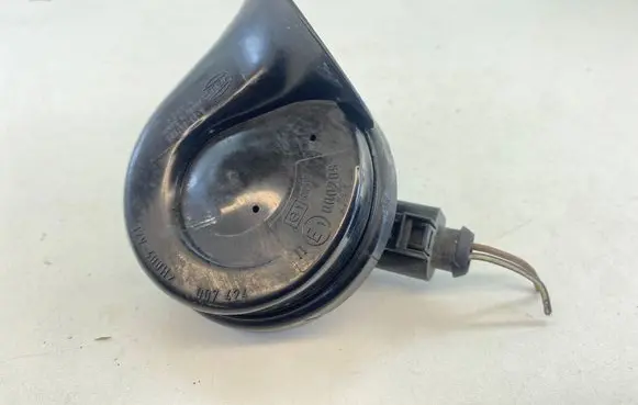 Volkswagen PASSAT B6 Horn signal 3C0951221