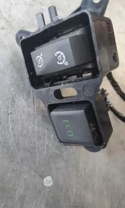 Renault Captur Cruise control switch 