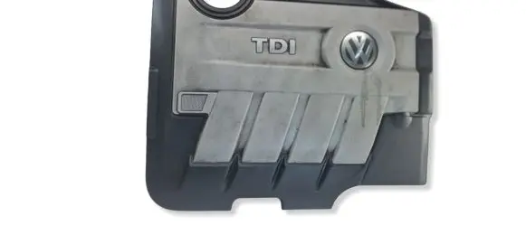 Volkswagen PASSAT B6 Engine cover (trim) 03L103925AM