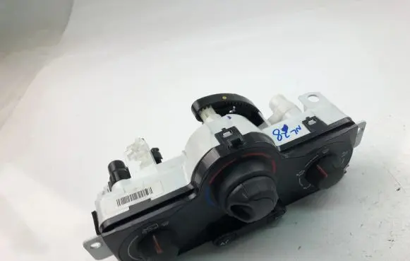 Renault Kangoo II Interior fan control switch 5F2140100