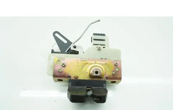 Volvo V70 Tailgate/trunk/boot lock/catch/latch 30753829
