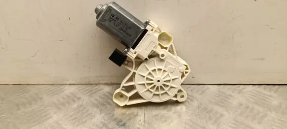 Skoda Enyaq iV Front door window regulator motor 4K0959801