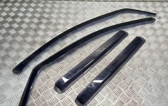 Mercedes-Benz ML W164 Front door wind deflector 