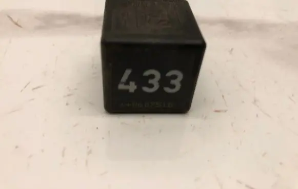 Audi A4 S4 B8 8K Other relay 3D0951253A V23134B59X418