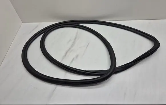 Audi Q3 8U Front door rubber seal 8U0831721 8U0831721A