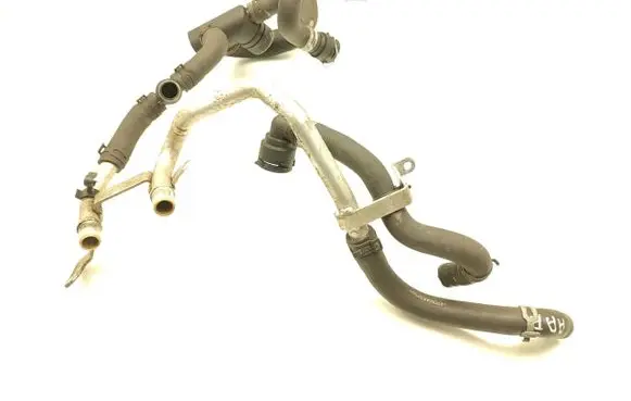 Jaguar XE Engine coolant pipe/hose G4D3-5H370-AA G4D3-5H372-BA