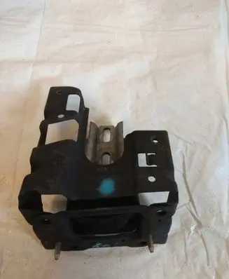 Citroen DS3 Engine mount bracket 9680293280
