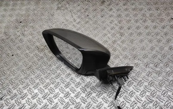 Nissan Qashqai Front door electric wing mirror E11038139