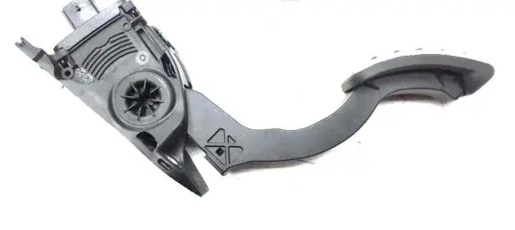 Volvo V40 Accelerator throttle pedal 31341776