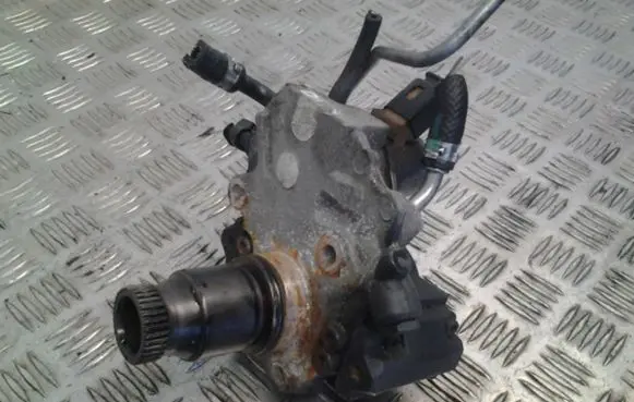 Mercedes-Benz Sprinter W906 Fuel injection high pressure pump A6510701801 28343143