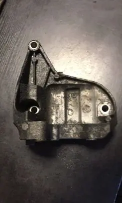 BMW 1 E81 E87 Power steering pump mounting bracket 7794455