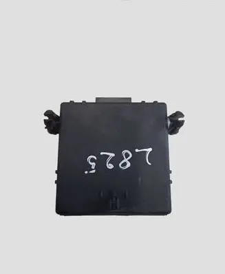 Audi A3 S3 A3 Sportback 8P Gateway control module 1K0907530J 1K0907951