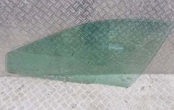 Volvo S40, V40 Front door window glass four-door