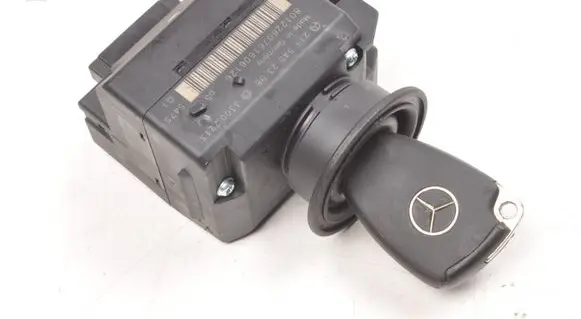 Mercedes-Benz SLK R171 Ignition lock 2115452308