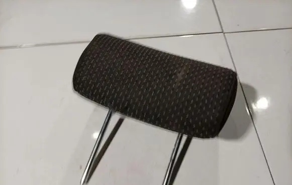 Hyundai i30 Front seat headrest 