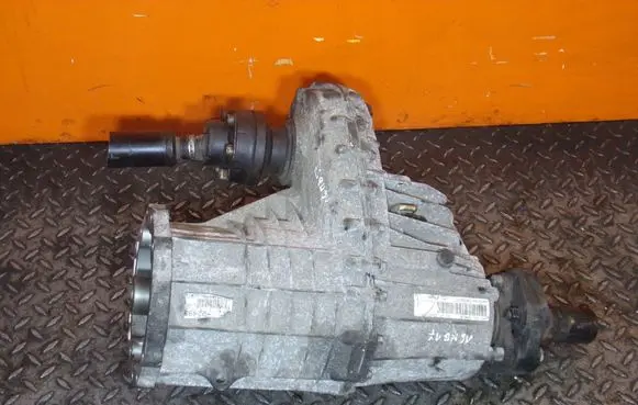 Porsche Cayenne (9PA) Gearbox transfer box case 0AD341040R 16MB17