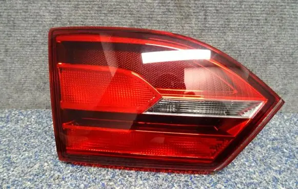 Volkswagen Jetta VI Tailgate rear/tail lights 5C6945093B