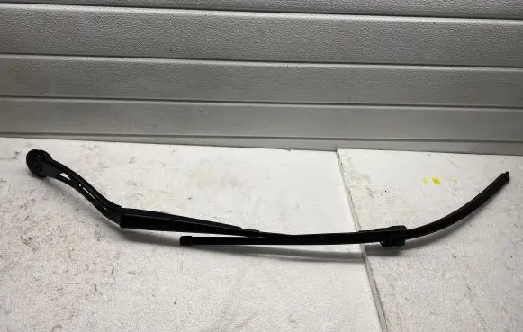 BMW i3 Front wiper blade arm 7322162