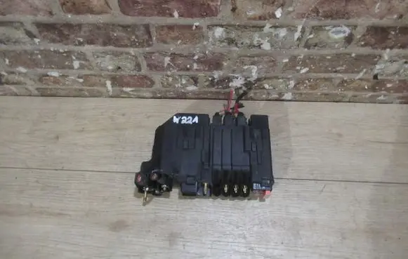 Mercedes-Benz S W221 Fuse box set