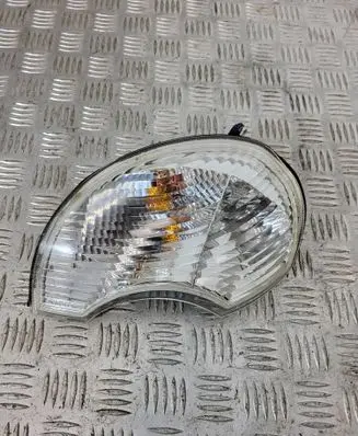 Hyundai Terracan Front fender indicator light 