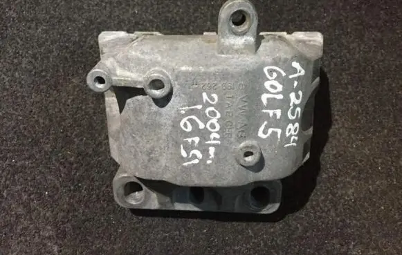 Volkswagen Golf V Engine mount bracket 1k0199262t
