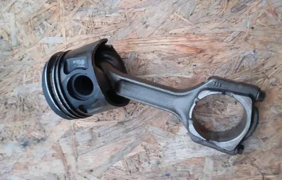 Opel Insignia A Piston with connecting rod