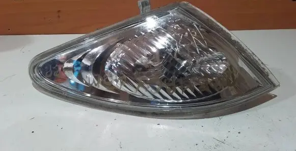 Mazda Premacy Front indicator light P1997