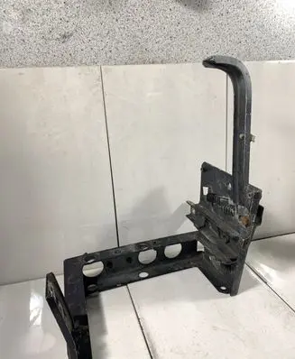 Audi A8 S8 D2 4D Front bumper mounting bracket 4D0821138Q
