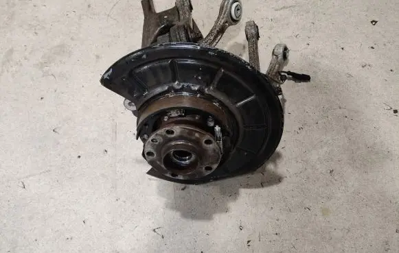 Maserati Ghibli Rear wheel hub spindle/knuckle 670006805 670007252 670006273
