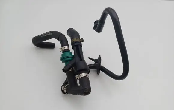 Audi A6 S6 C5 4B Vacuum line/pipe/hose 058133753B 078133807A 078133783L