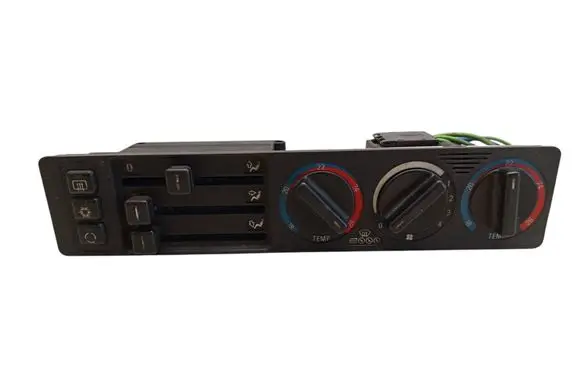 BMW 5 E34 Climate control unit 8351110