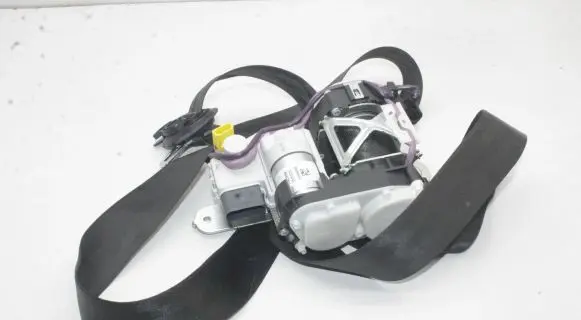 Audi A8 S8 D4 4H Front seatbelt