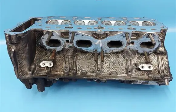 Porsche Panamera (971) Engine head 0P2103404