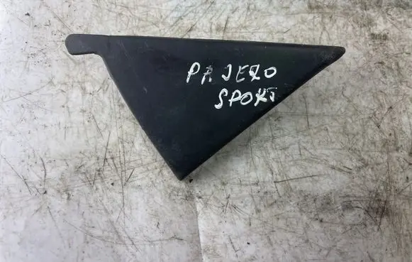 Mitsubishi Pajero Sport I Other front door trim element Mr109274