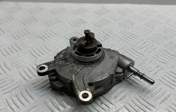 Toyota Avensis T250 Vacuum pump 293000R010