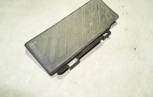 Volkswagen PASSAT B8 Foot rest pad/dead pedal 5Q1864777B