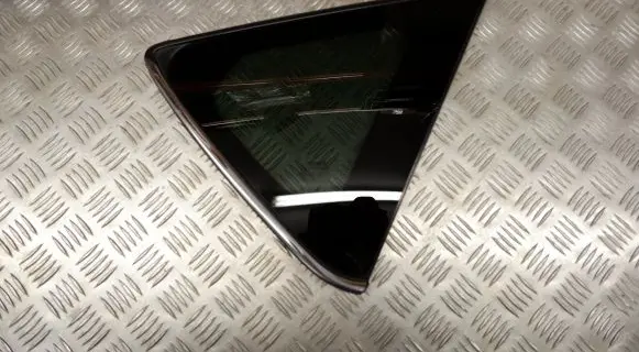 Toyota Auris E180 Rear side window 6271002180