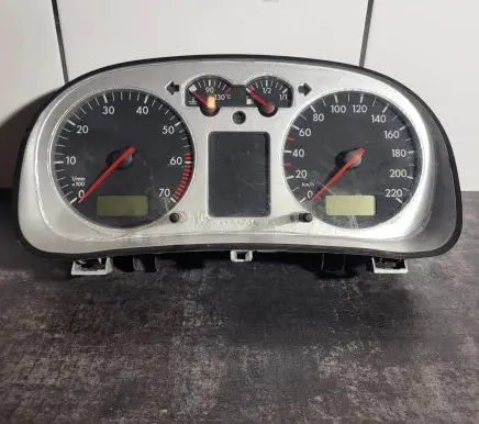 Volkswagen Golf IV Speedometer (instrument cluster) 1035100002