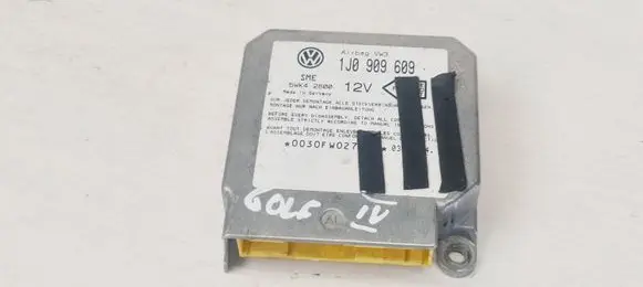 Volkswagen Golf IV Airbag control unit/module 1J0909609