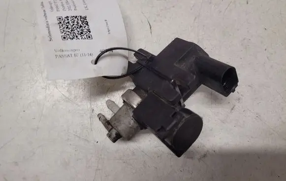 Volkswagen PASSAT B7 Turbo solenoid valve 8E0906627 72290313