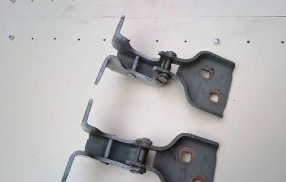 Renault Master III Front door upper hinge 804000006R
