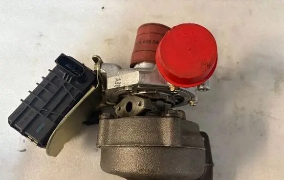 Mercedes-Benz E W211 Supercharger A6280900180
