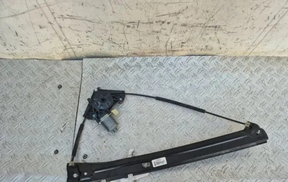 Volkswagen Touran III Rear door window regulator with motor 5TA839461B 5Q0959801A