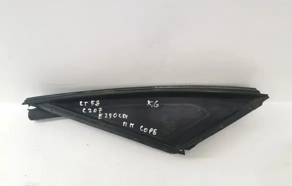Mercedes-Benz E C207 W207 Rear side window