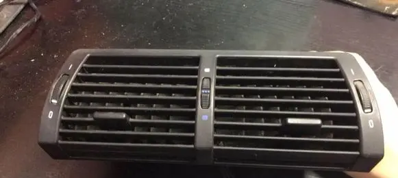 BMW X5 E53 Dash center air vent grill 8402221