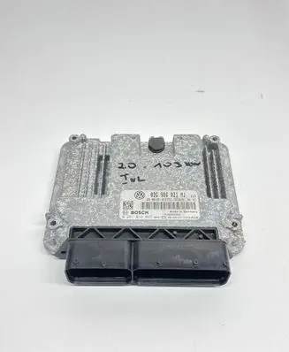 Volkswagen Touran I Engine control unit/module 03G906021