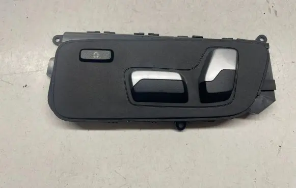 BMW X5 G05 Seat control switch 6801471 61316801471